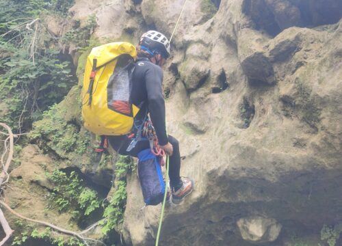 Barranco de Otonel (Valencia) – Barranquismo acuático con cascadas y toboganes naturales