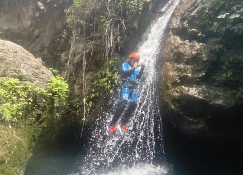 Barranco del Gorgo de la Escalera (Anna, Valencia) – Barranquismo acuático entre cascadas y pozas